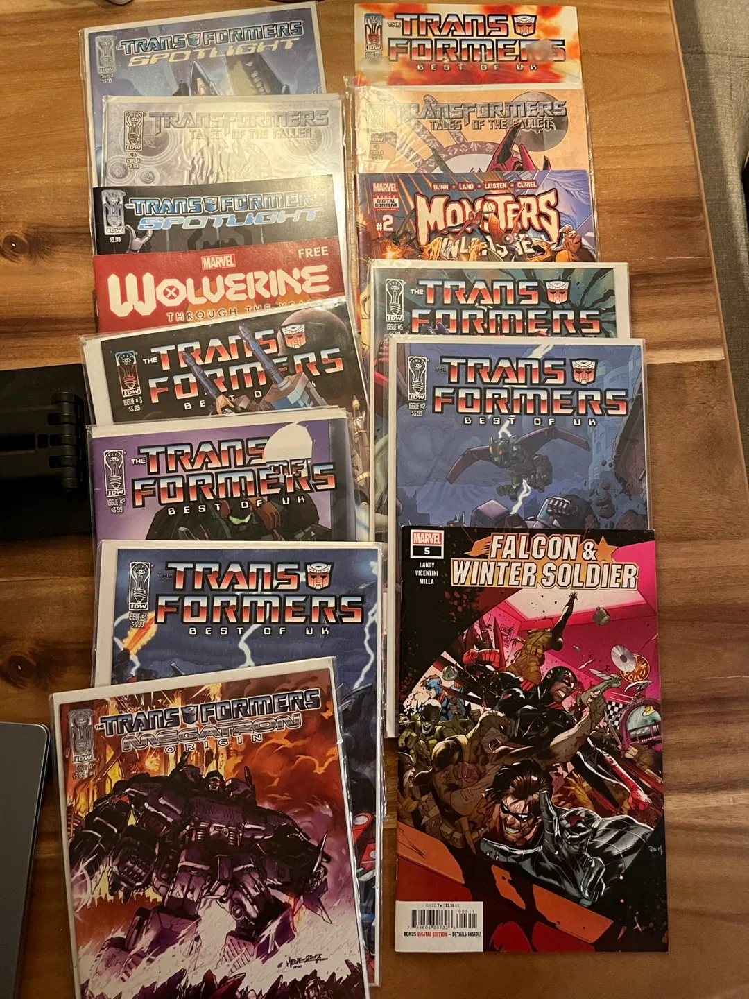 14 comics (transformers + marvel )