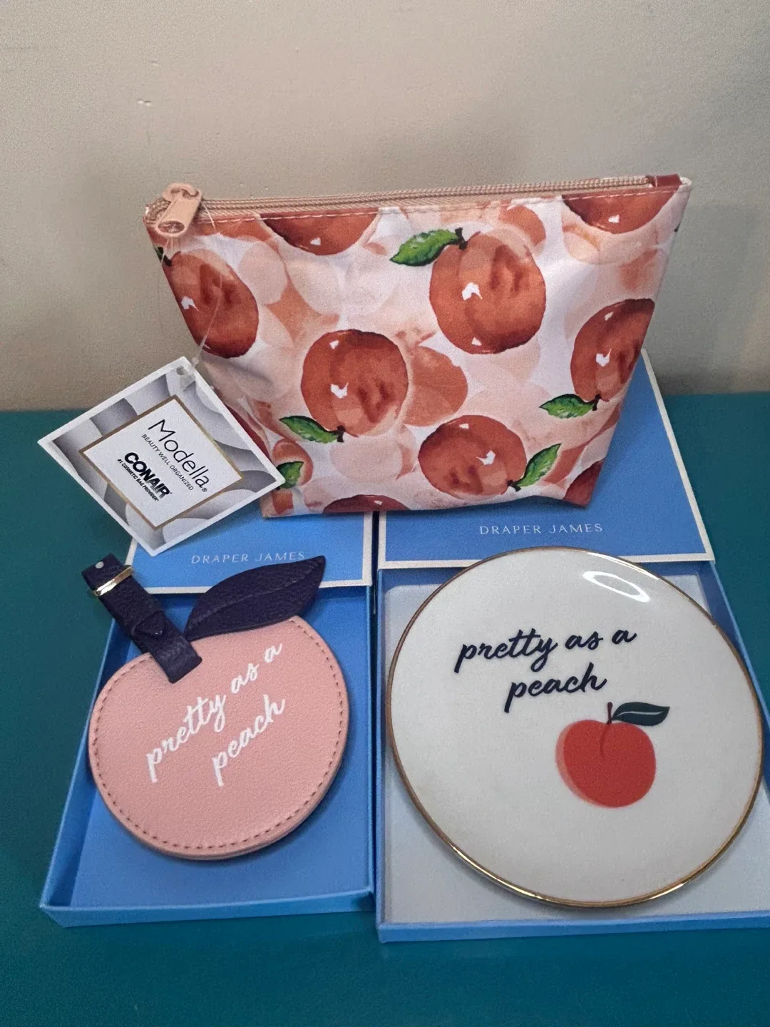 🍑 NEW  Pretty as a Peach Gift Set (3 items)