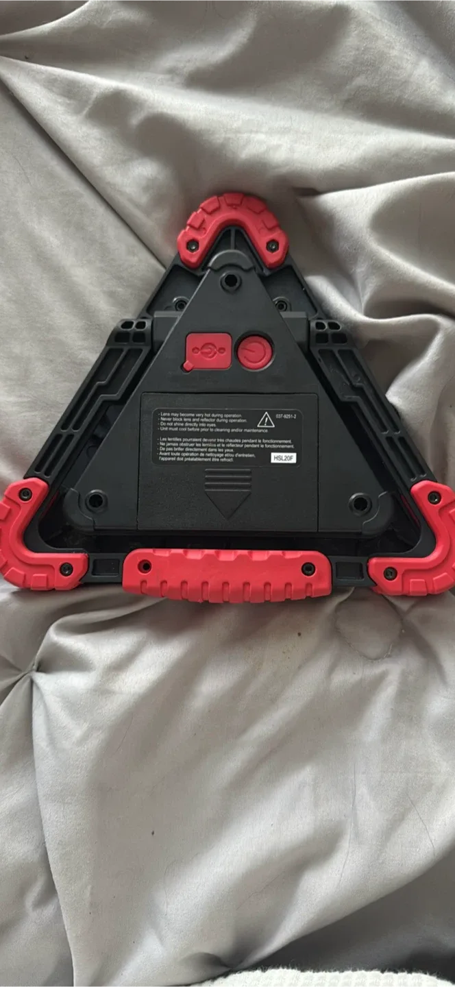 MotoMaster Emergency Triangle Light for Roadside/Warning Use image indicator(5)