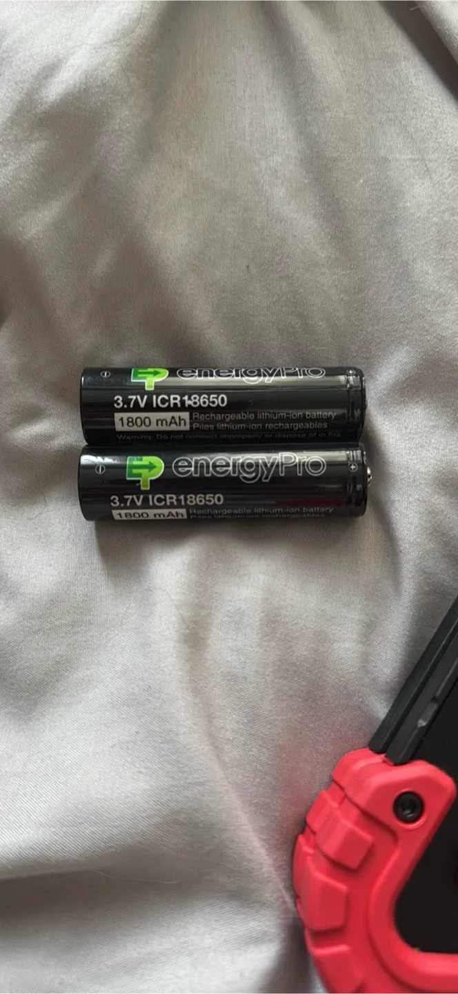 MotoMaster Emergency Triangle Light for Roadside/Warning Use image indicator(7)