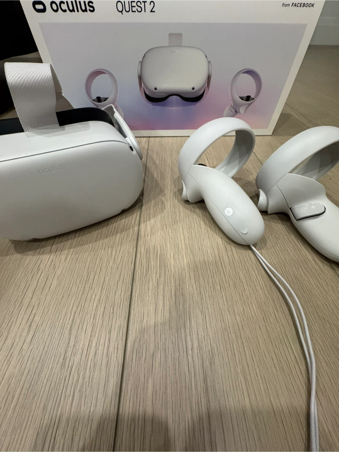 Meta Oculus Quest 2 - VR Headset