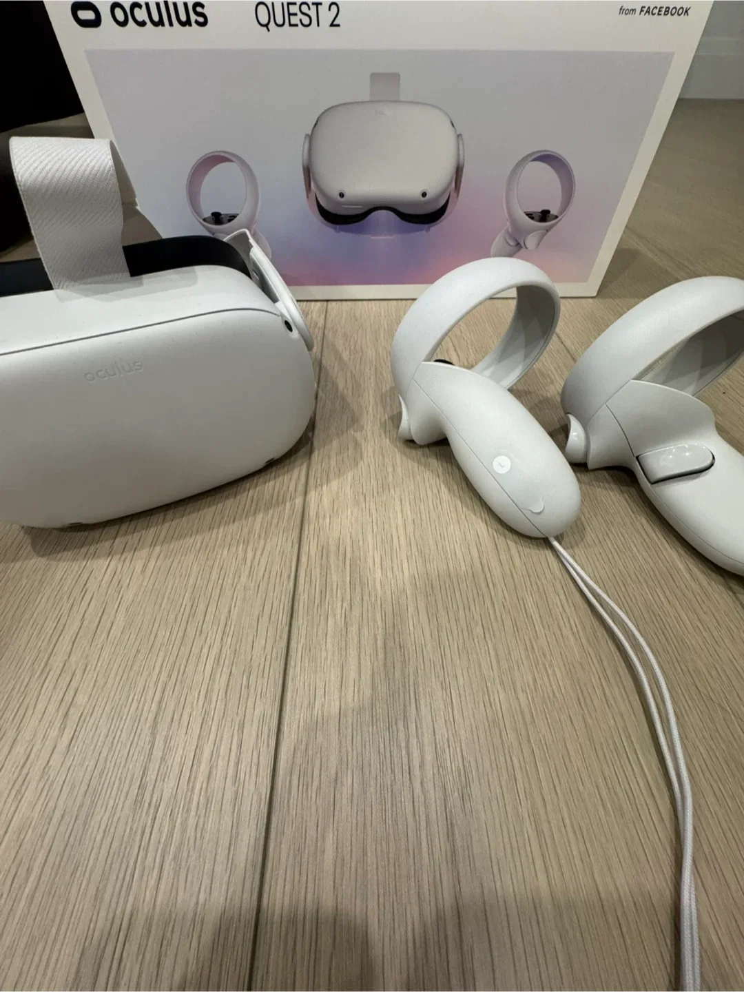 Meta Oculus Quest 2 - VR Headset