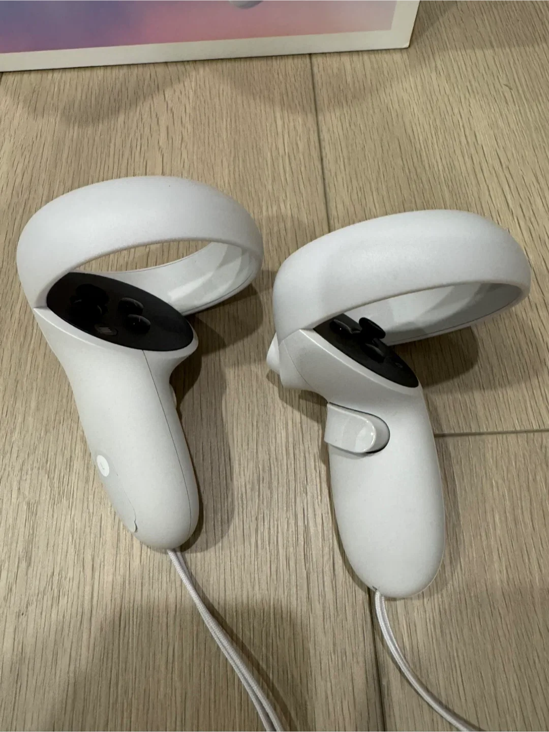 Meta Oculus Quest 2 - VR Headset image indicator(2)