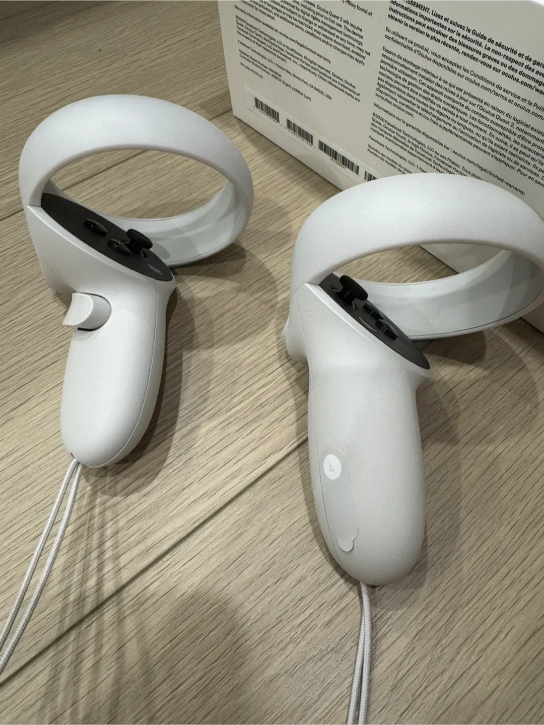 Meta Oculus Quest 2 - VR Headset image indicator(8)