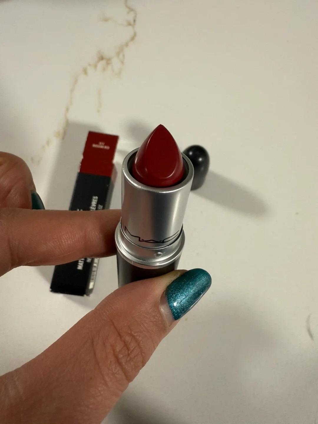 NEW MAC Lipstick - Russian Red image indicator(4)