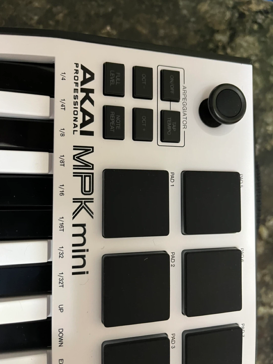 AKAI MPK mini Keyboard Controller - photo 2