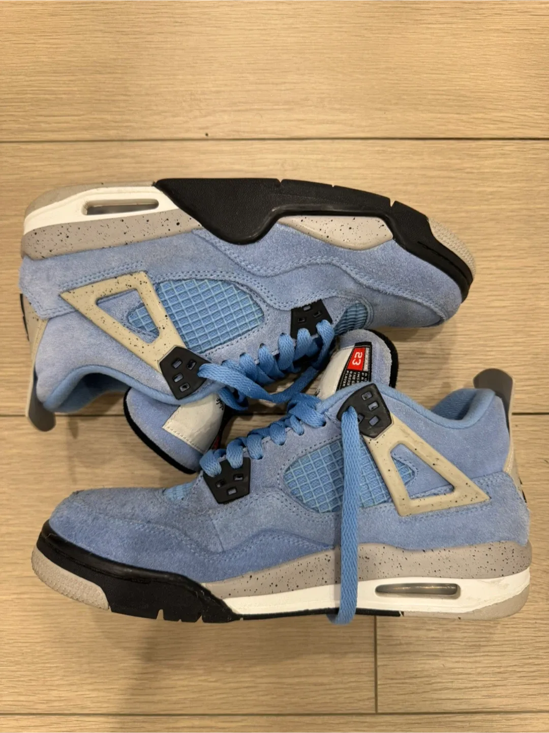 Jordan 4 UNC (University Blues)