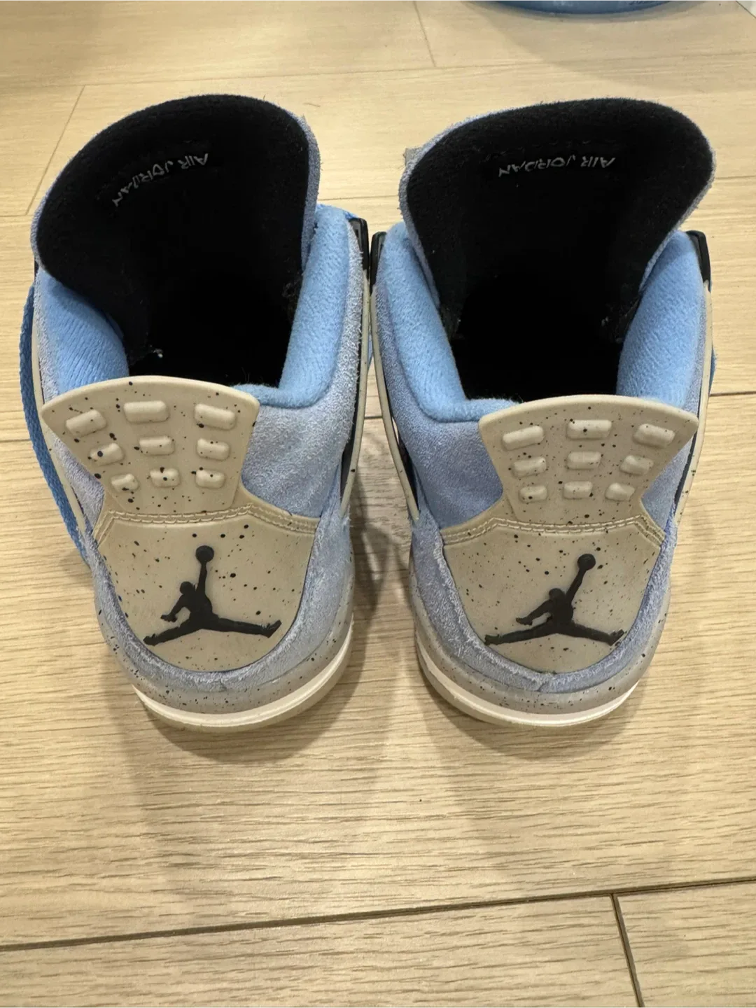 Jordan 4 UNC (University Blues) image indicator(3)