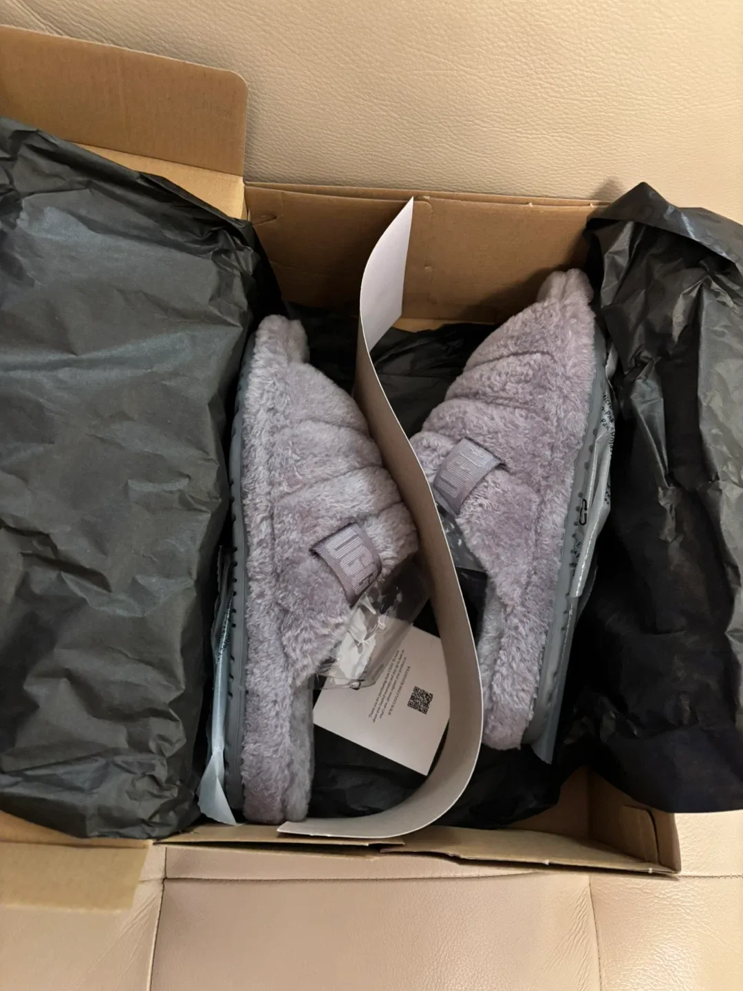 New UGG Fluff Yeah Slides, Size 10, Grey image indicator(2)