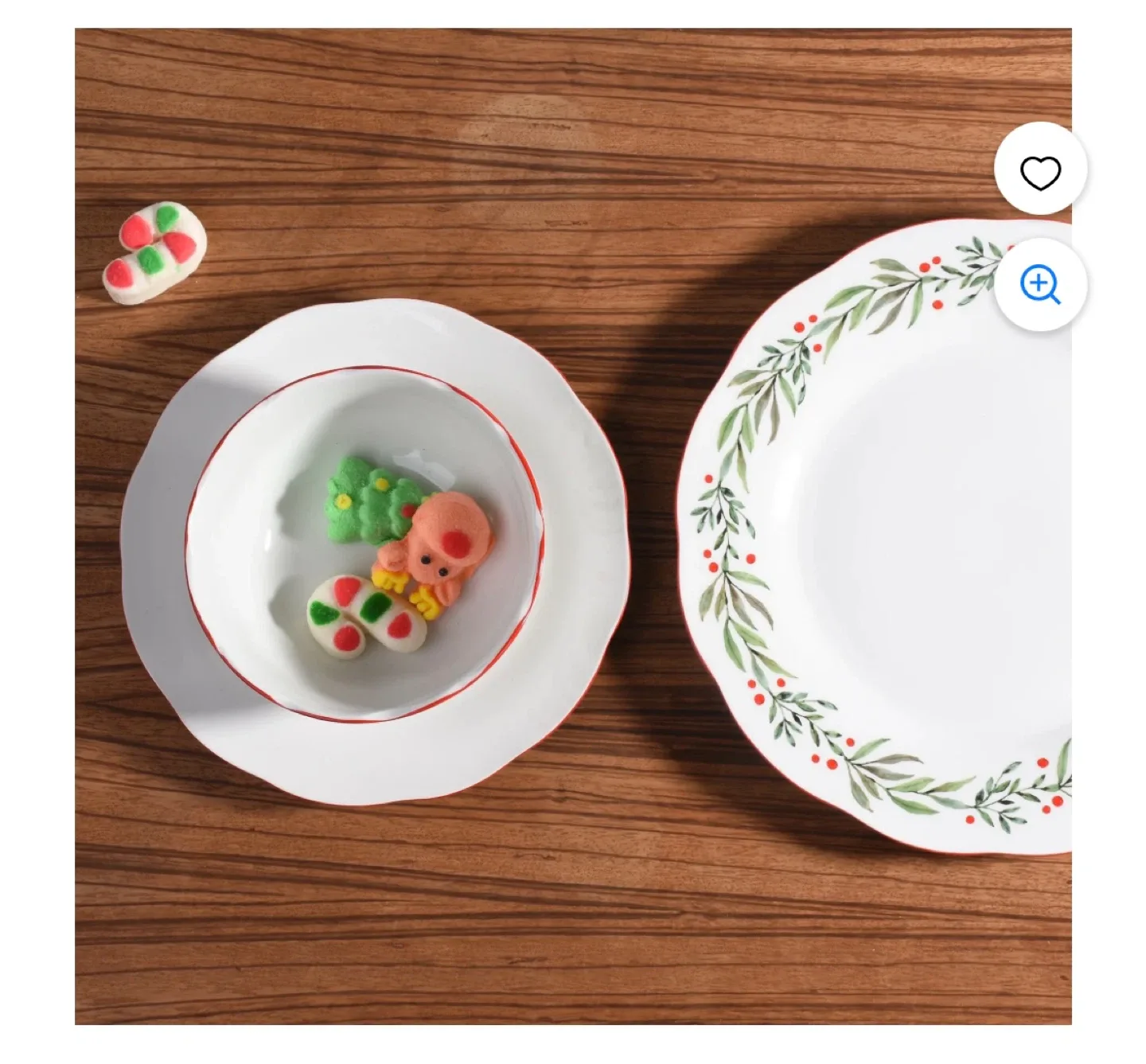 HOLIDAY RED/GREEN HOLLY SCALLOPE SHAPE PORCELAIN DINNERWRE SET image indicator(6)