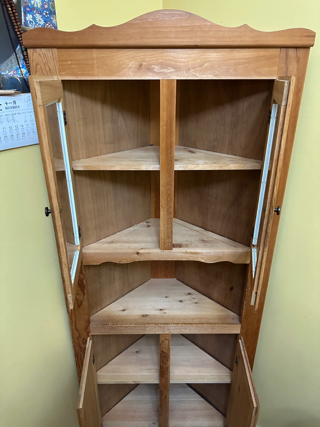 Vintage Solid Wold Corner Cabinet / Hutch (CAN DELIVER) - photo 2