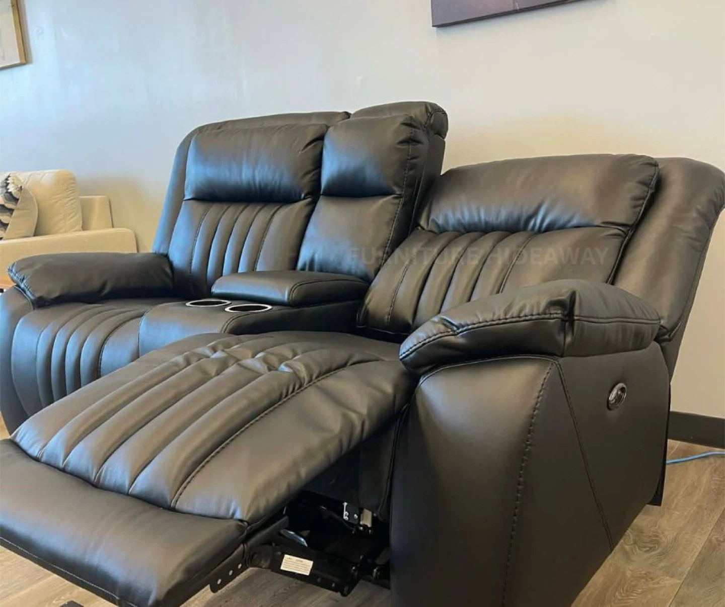 🤩New Recliner in Store—Warranty Included!🤩 - photo 2