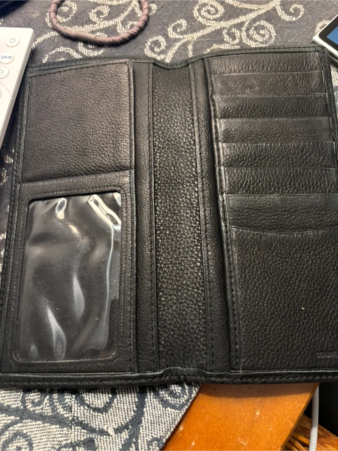 Fossil Black Leather Wallet image indicator(4)