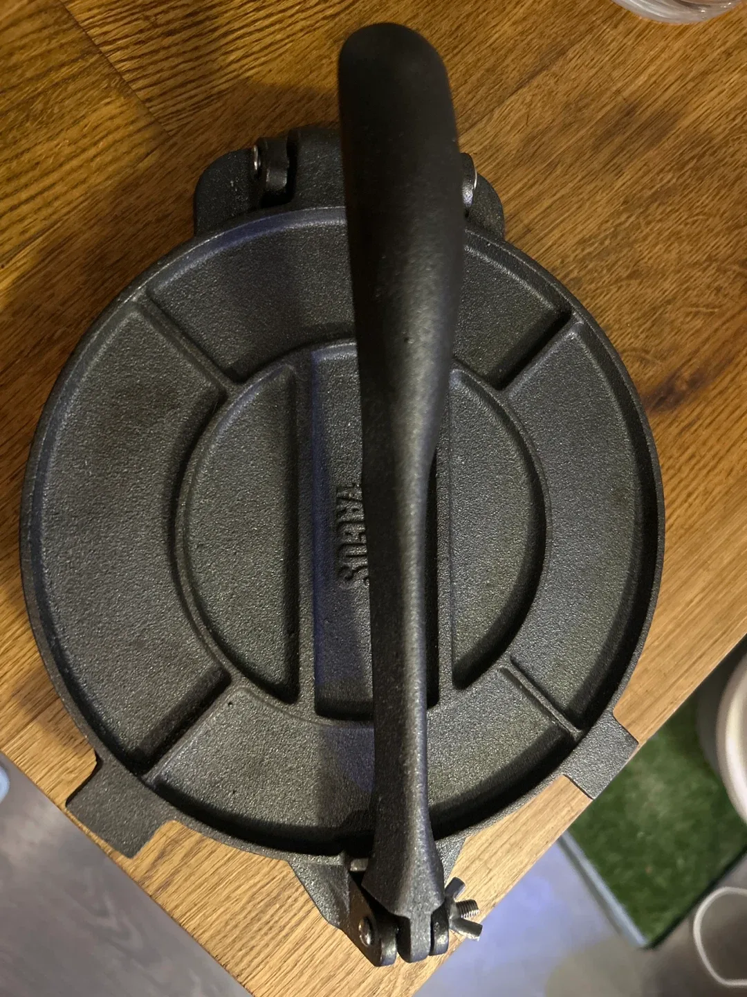 Siete Family Foods Tortilla Press image indicator(5)