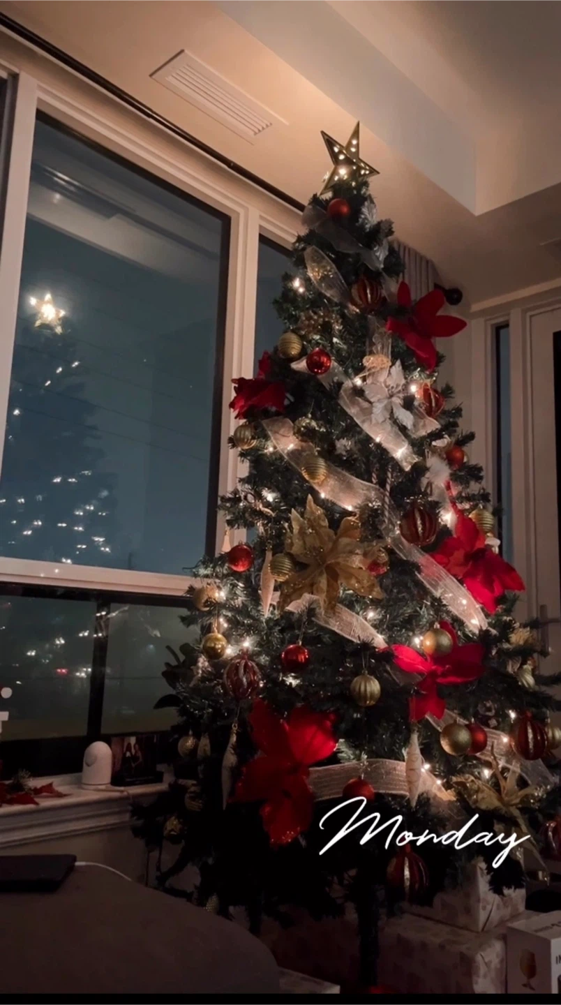 Artificial Christmas Tree 7ft - photo 2