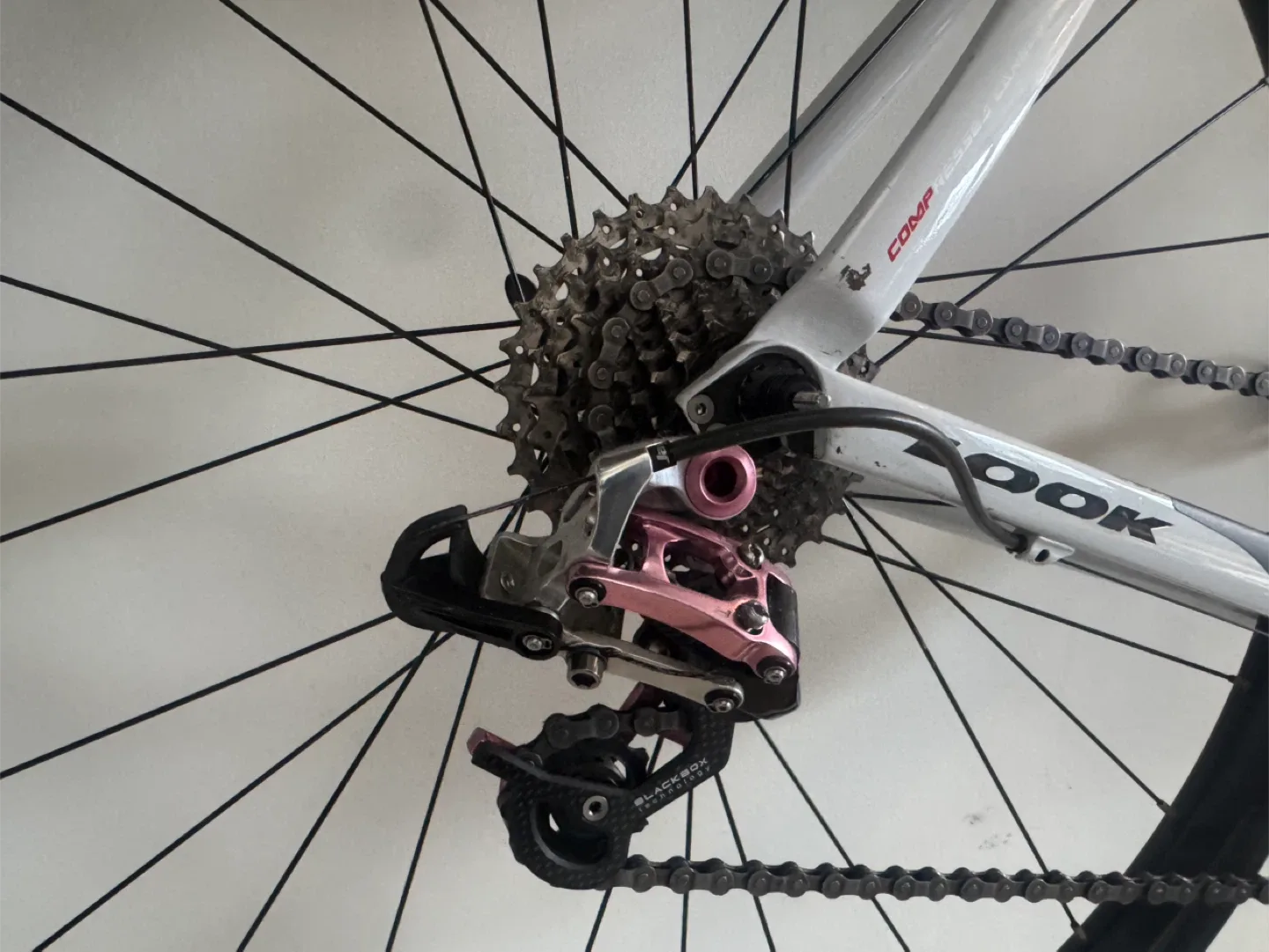 LOOK 595 Road Bike - White & Pink Accents image indicator(6)