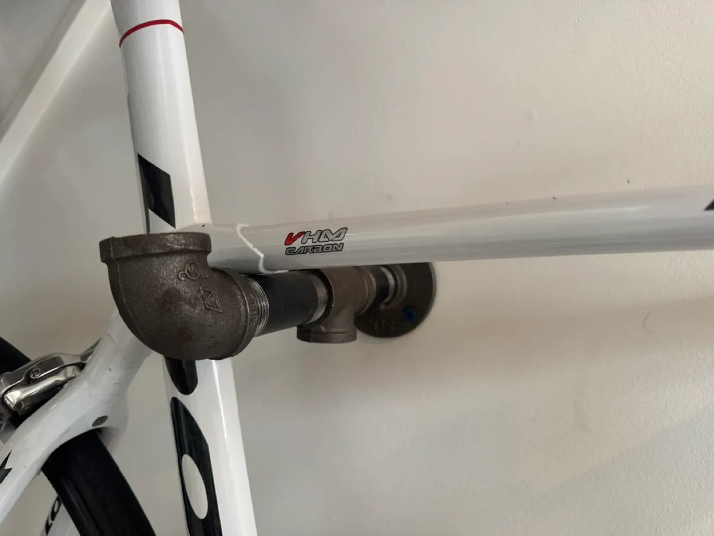 LOOK 595 Road Bike - White & Pink Accents image indicator(7)