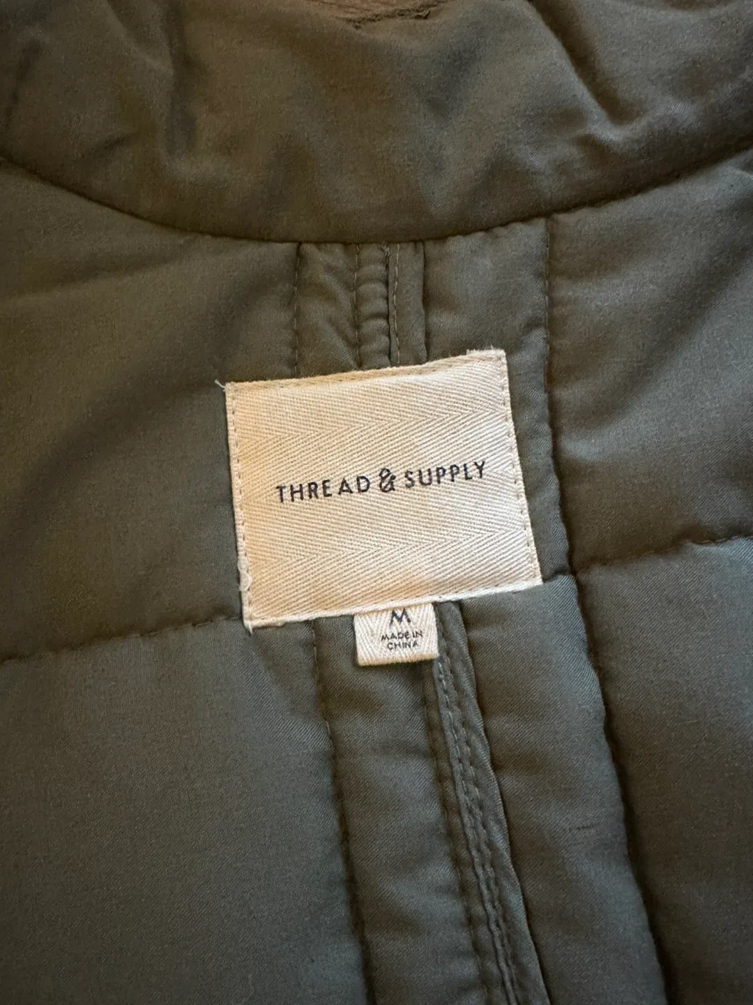 Women’s Quilted Jacket - Size M image indicator(5)