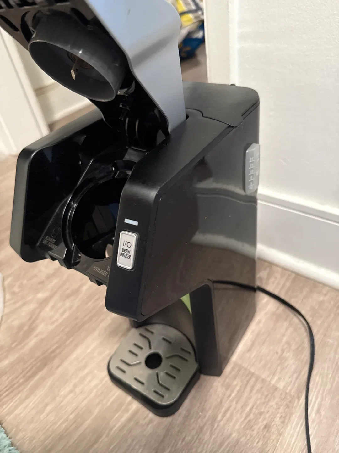 Hamilton Beach FlexBrew Single-Serve Coffee Maker image indicator(3)