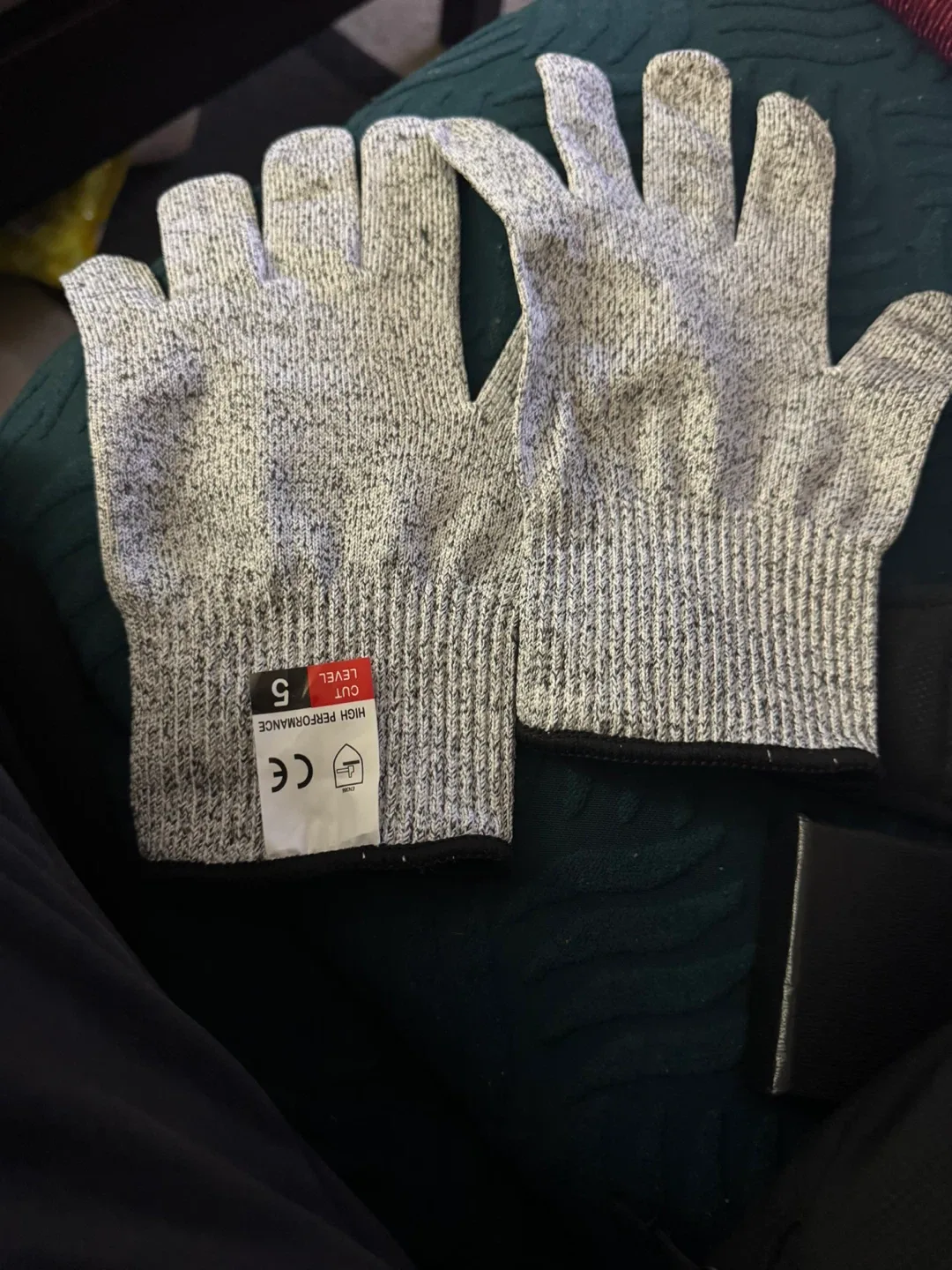 TOPTIE Cut Resistant Gloves - Size M image indicator(4)