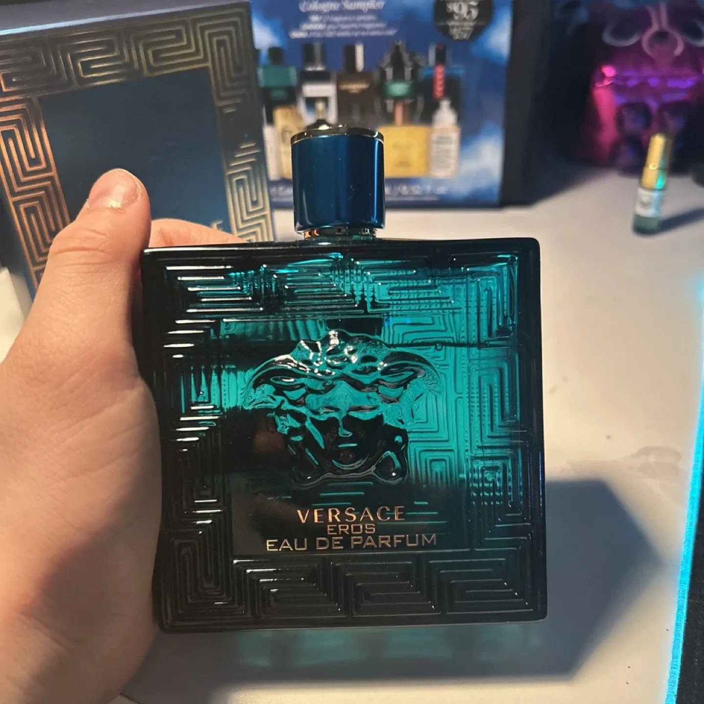 Versace Eros Eau de Parfum 200 ml image indicator(4)