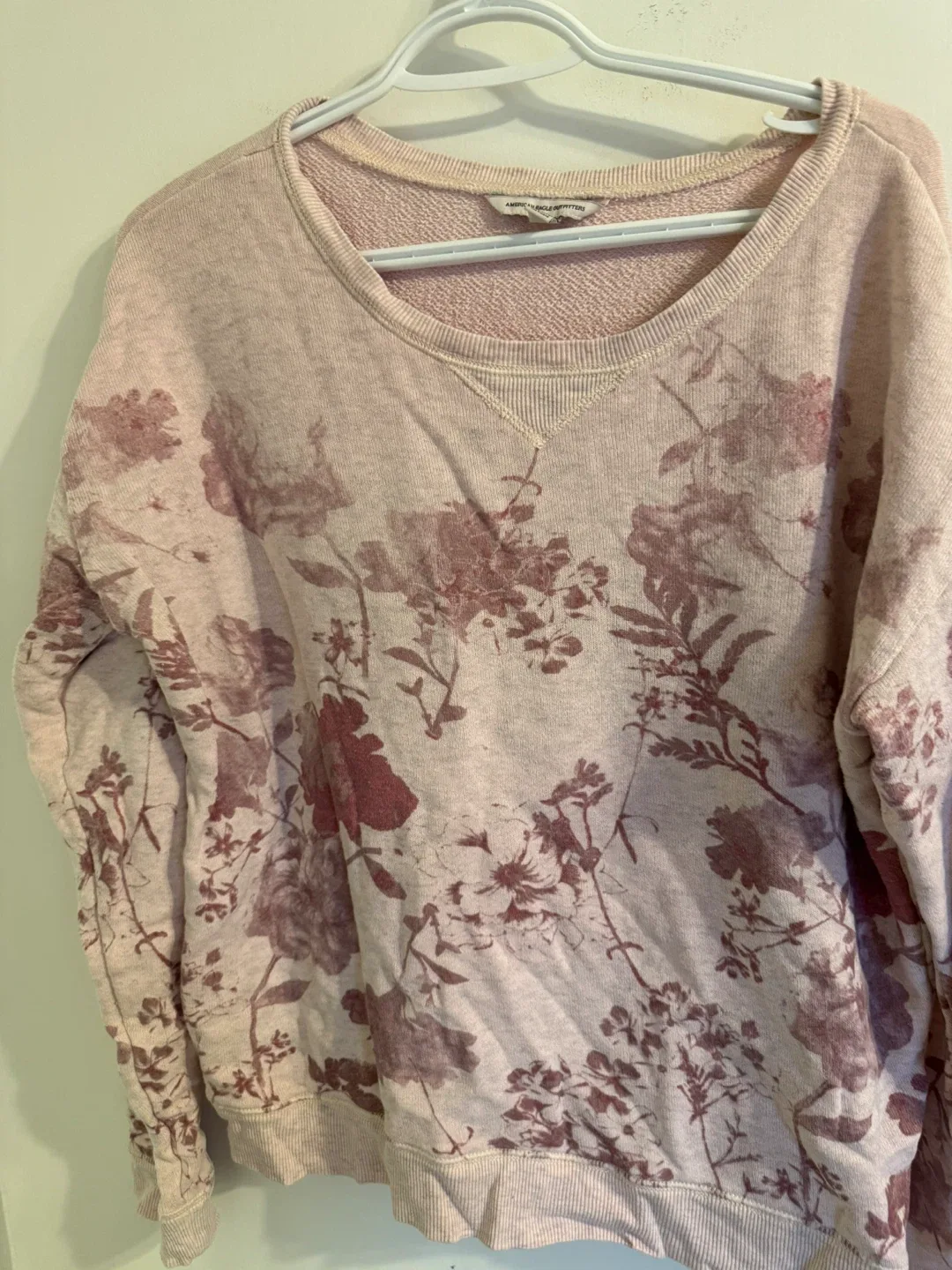 American Eagle Outfitters Floral Sweatshirt