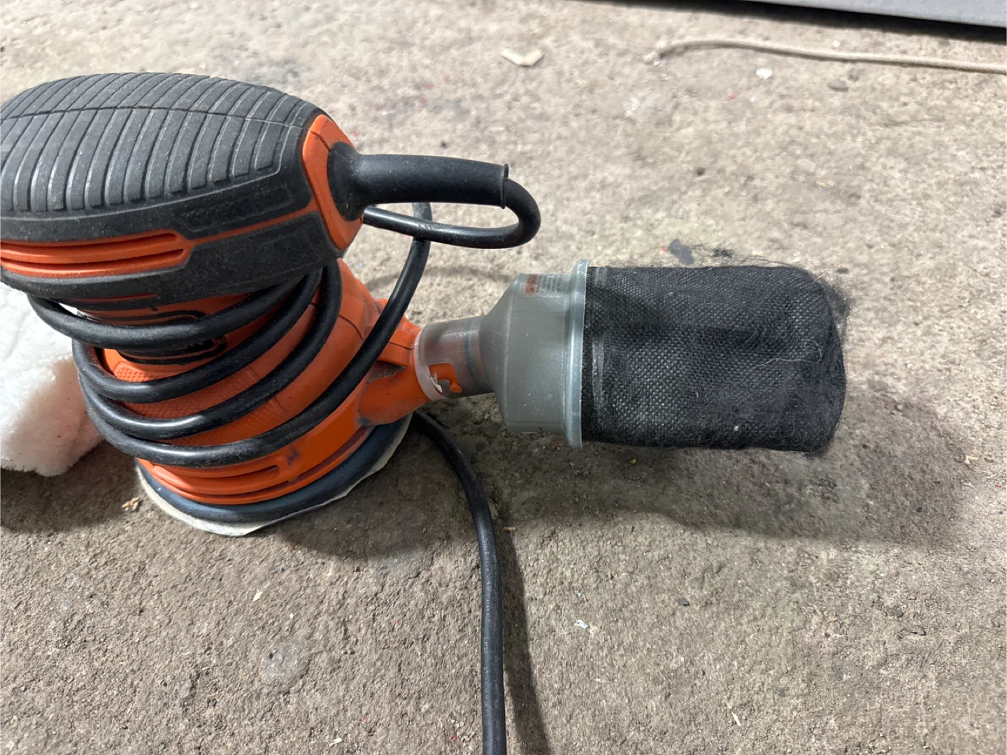 Black+Decker Random Orbit Sander with dust collection - photo 3