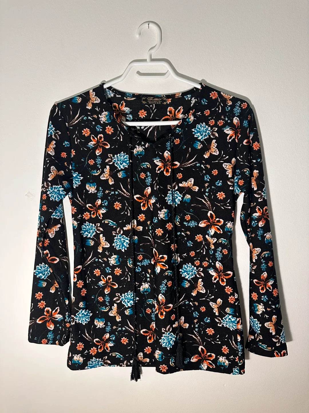 Women's Tops - Various Styles image indicator(2)