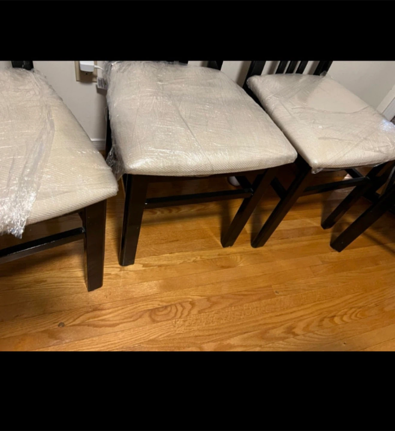Set of 6 Black Dining Chairs with oval dining table - photo 3
