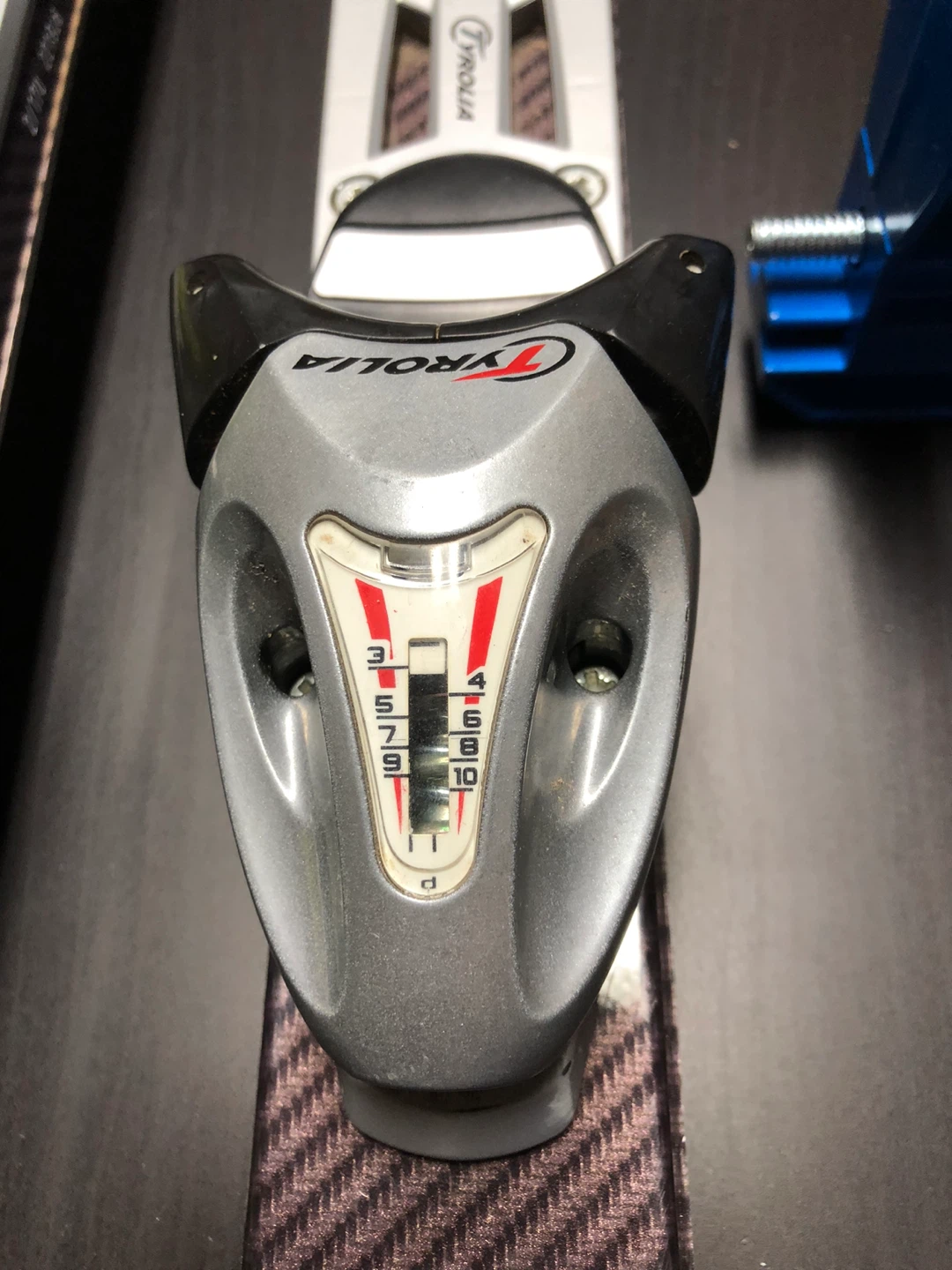 Head Cyber T2.5 Skis with Tyrolia SL100 Bindings - photo 3