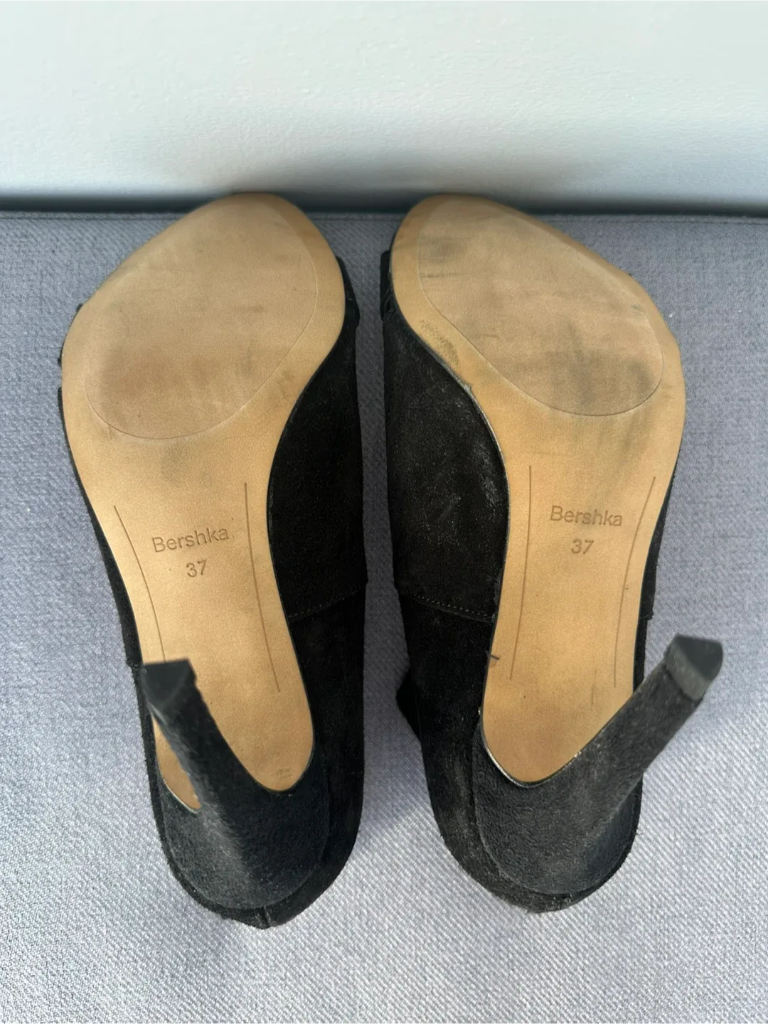 Bershka Black Suede Heels - Size 37 image indicator(5)