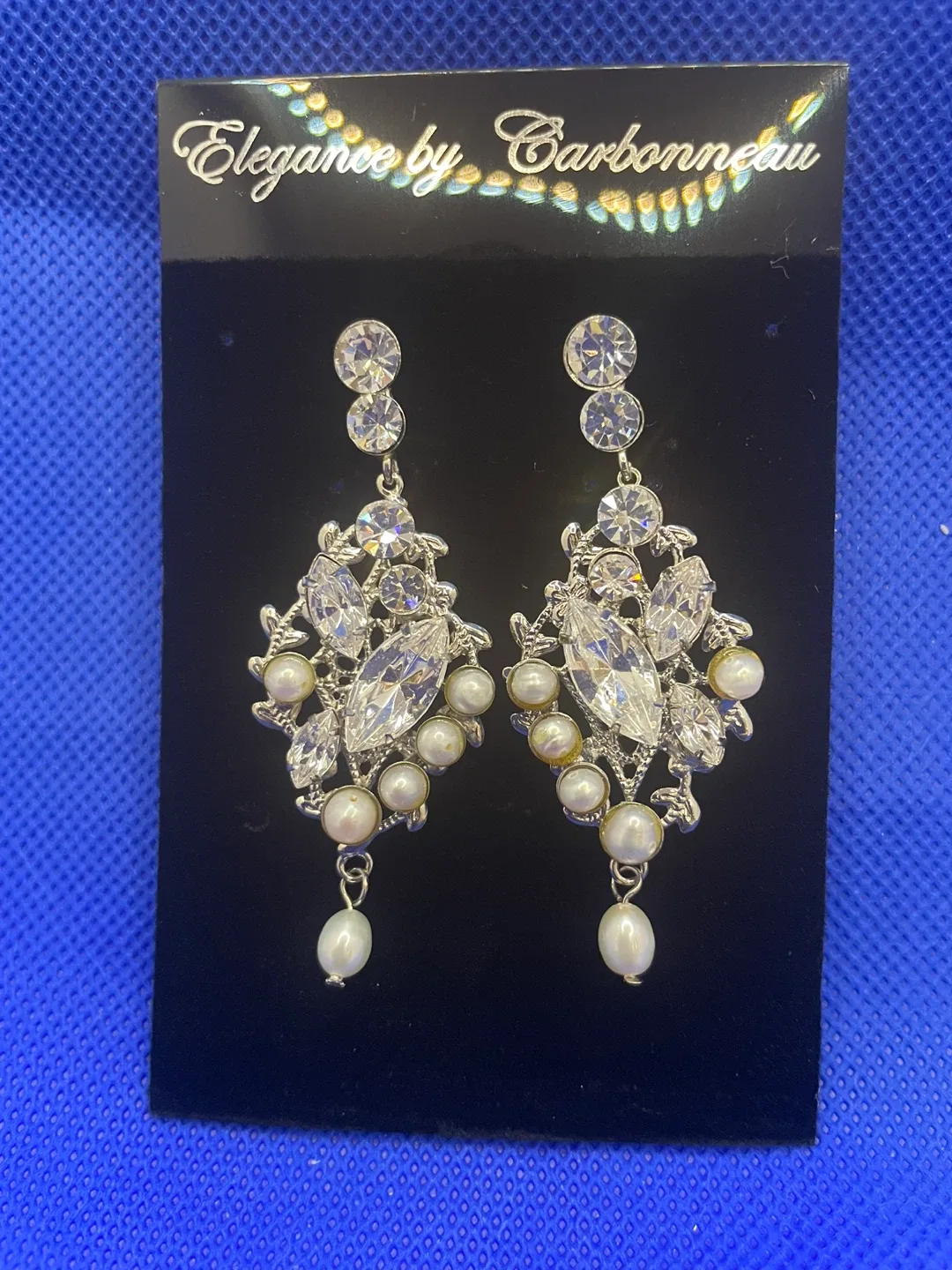 Crystal dangling earrings with freshwater pearls