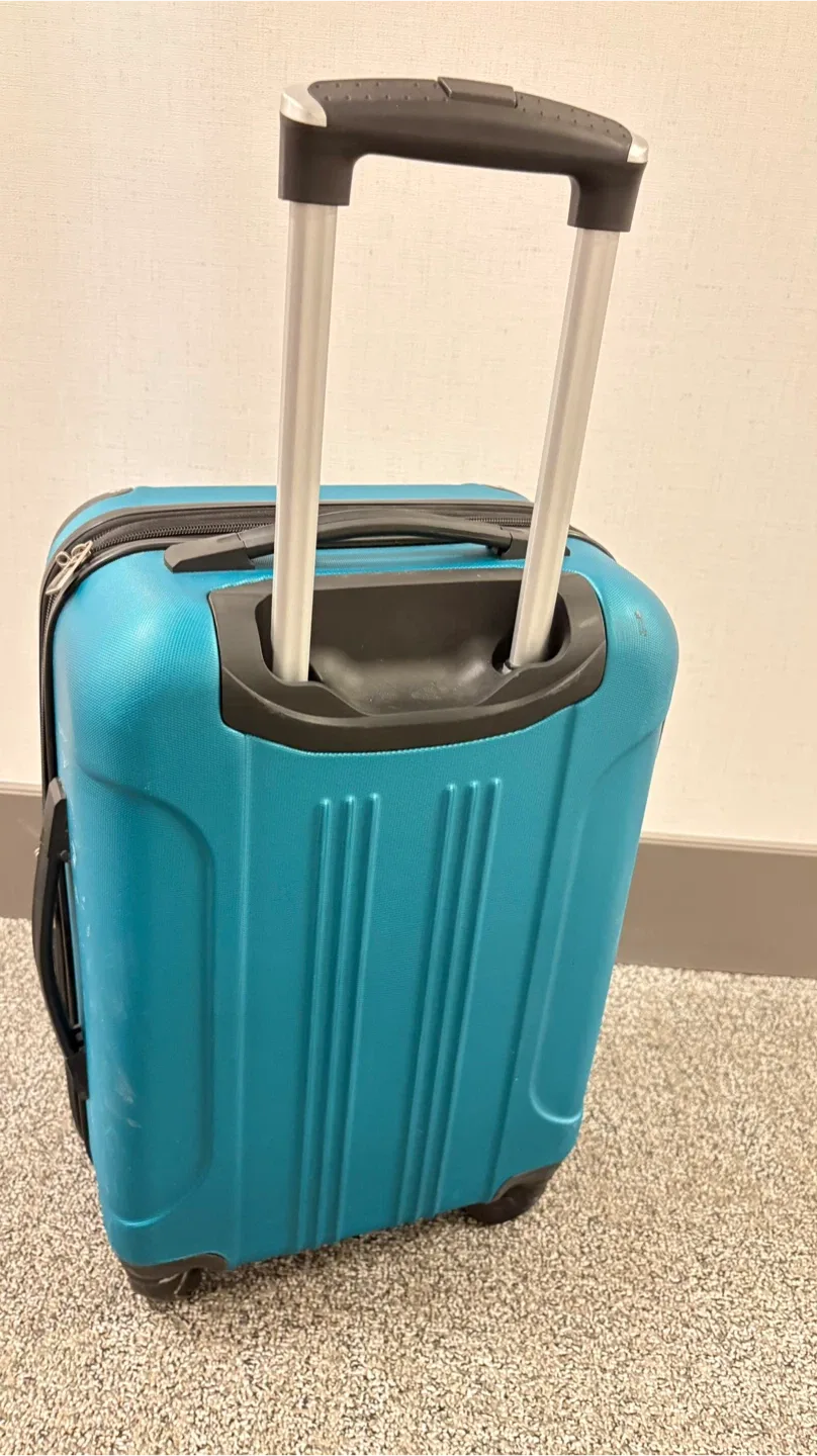 Travelers Club Teal Carry-On Suitcase image indicator(3)