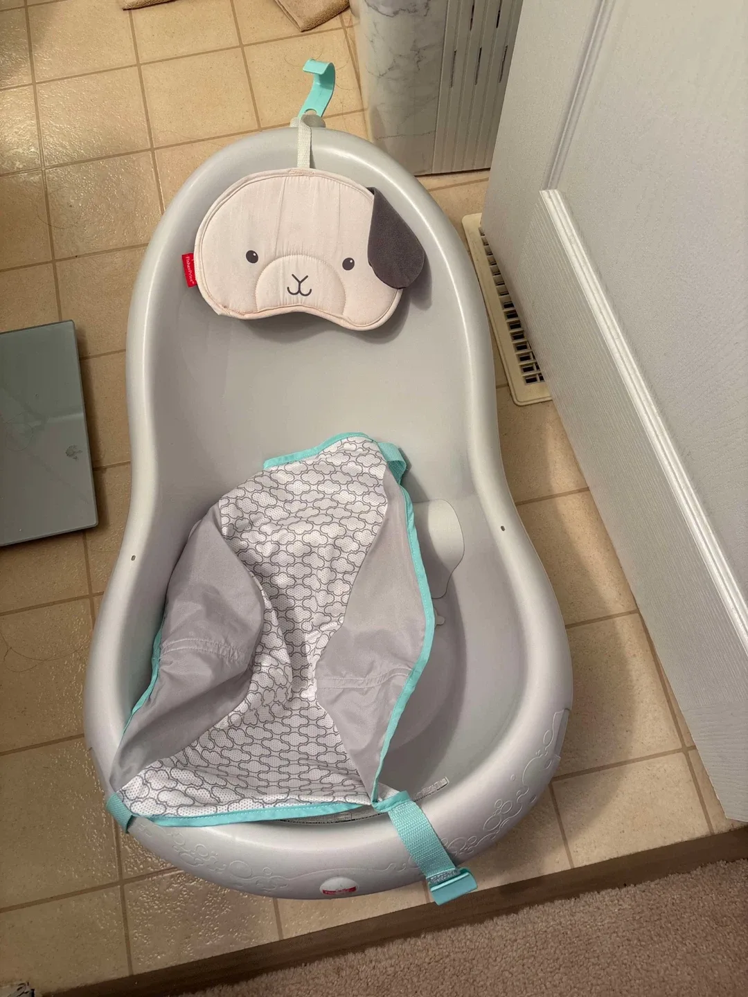 Fisher-Price Little Lamb Platinum Edition Calming Vibrations Tub