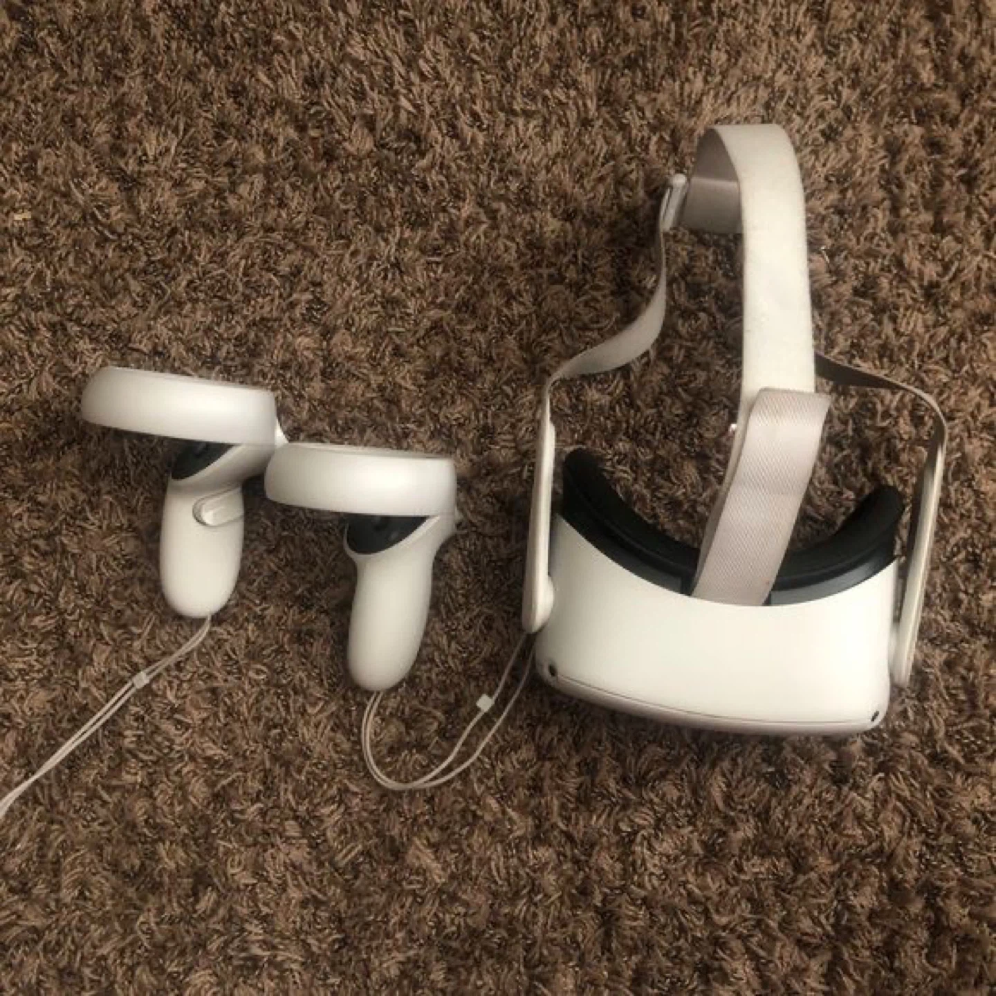 Oculus Quest 2 VR Headset - photo 2