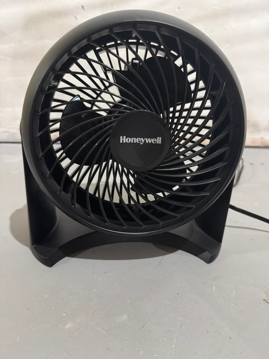 Honeywell Super Turbo Three-Speed Fan