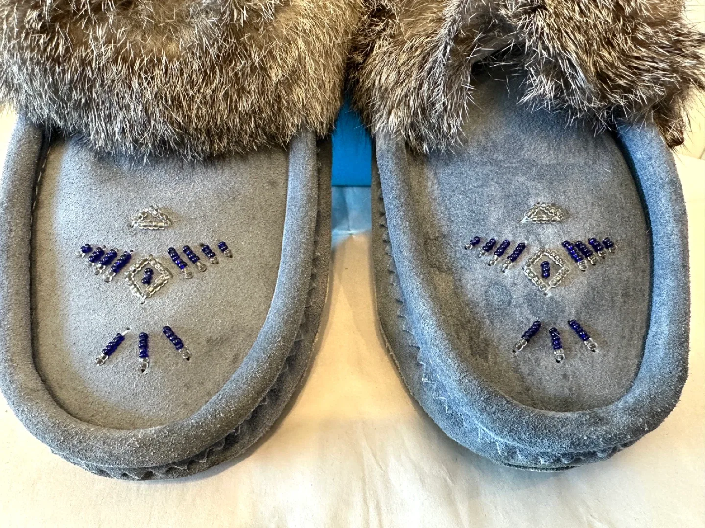 Moccasins with Fur Trim-Woman Size 8.5 image indicator(3)