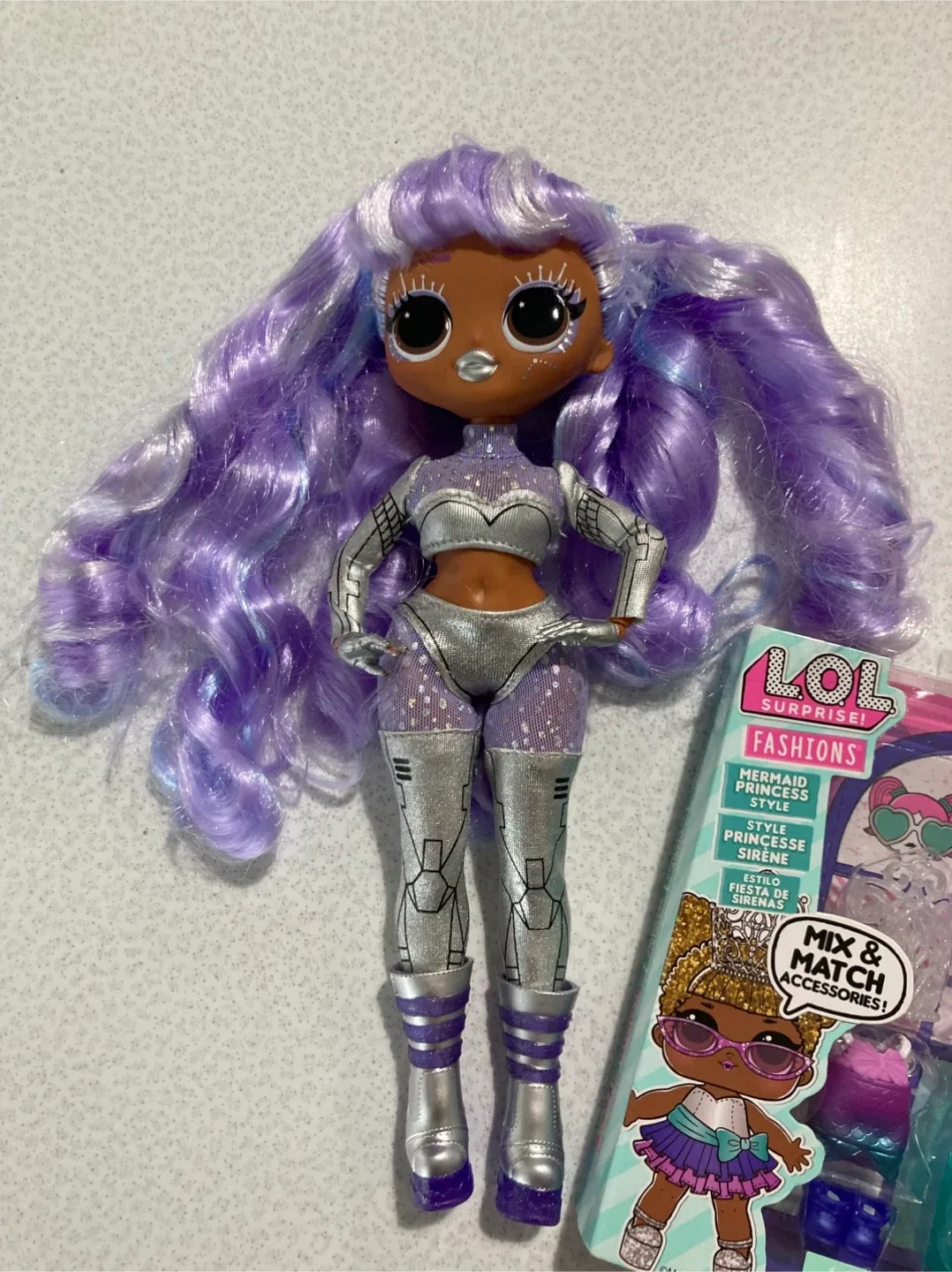 LOL Surprise OMG Dolls Lot image indicator(2)