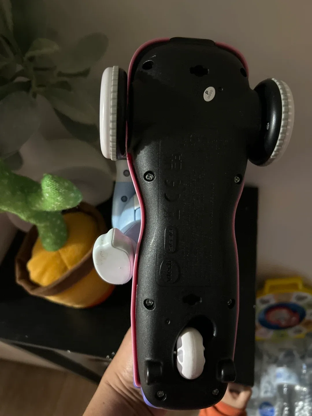 VTech Bluey Ride-On Scooter image indicator(4)