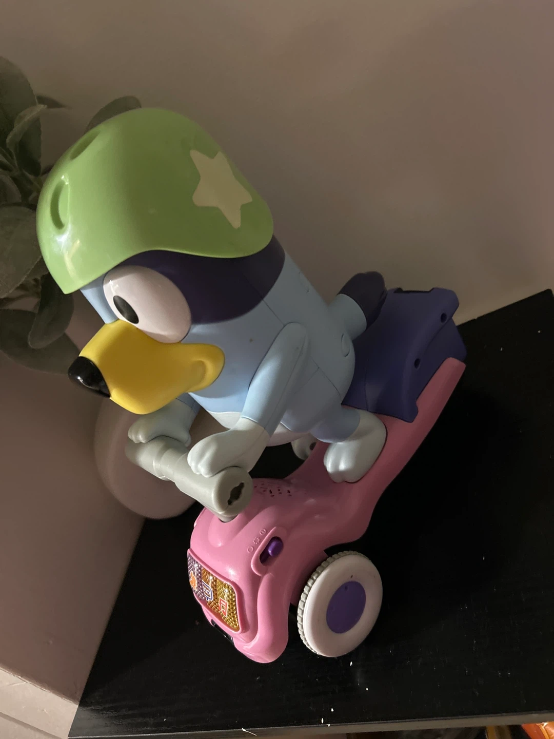 VTech Bluey Ride-On Scooter - photo 2