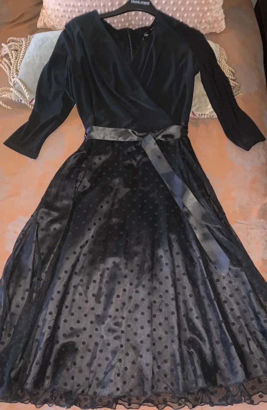 Frank Lyman Montreal Black Dress - Size 8