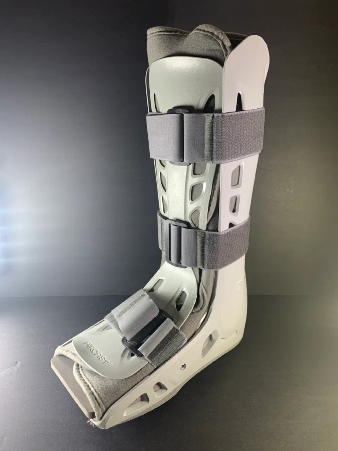Aircast Walker Boot - Medium Size