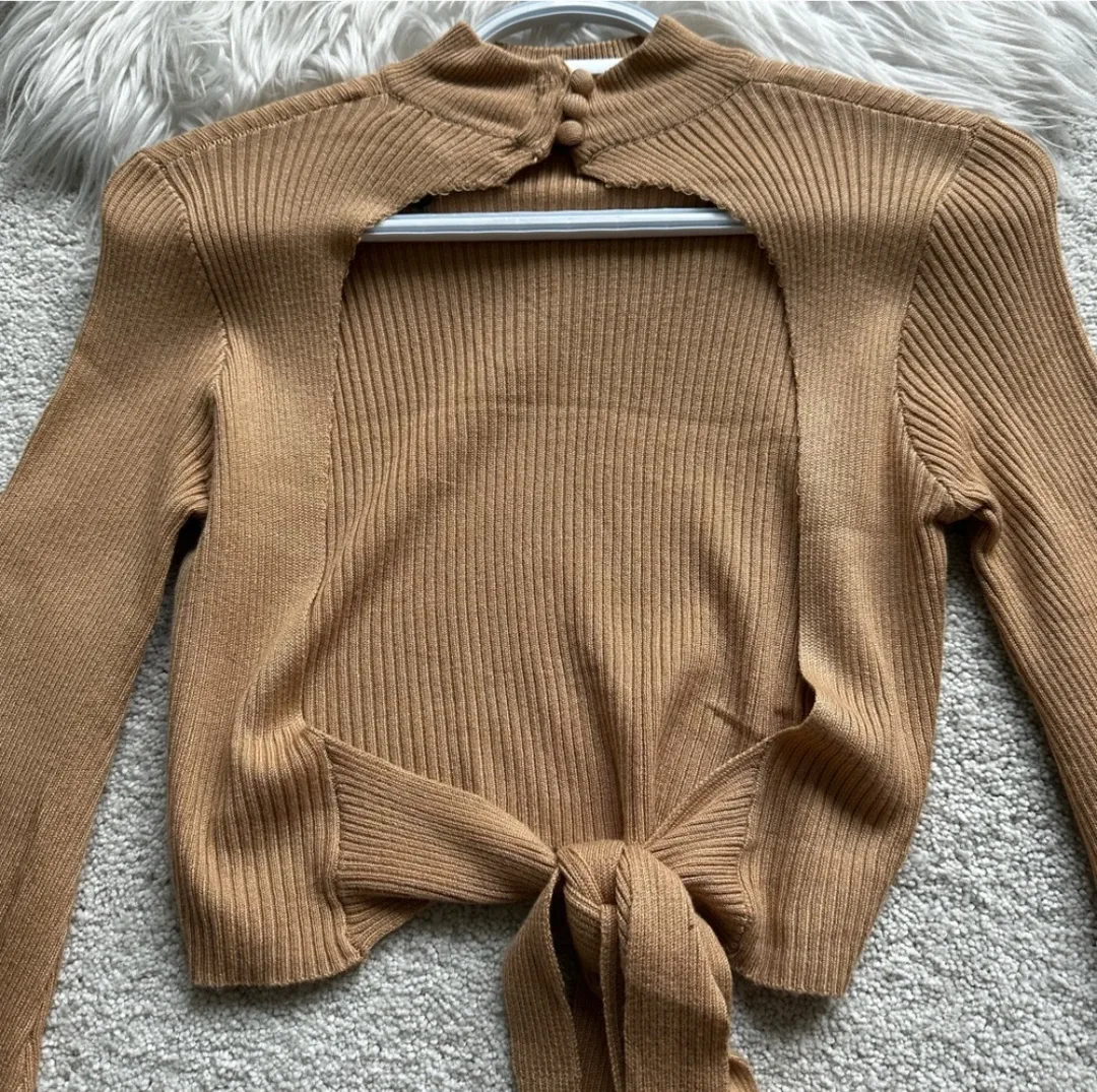 Forever 21 Ribbed Knit Top - Size Small image indicator(2)