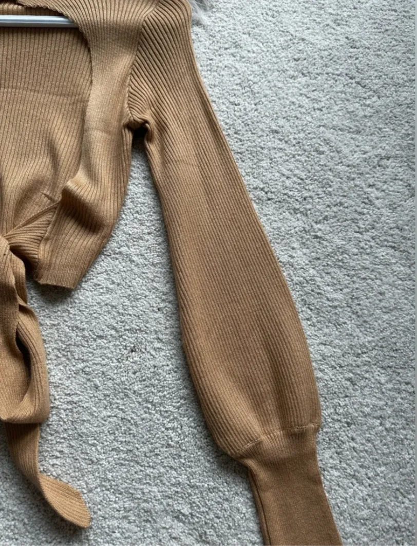 Forever 21 Ribbed Knit Top - Size Small image indicator(3)