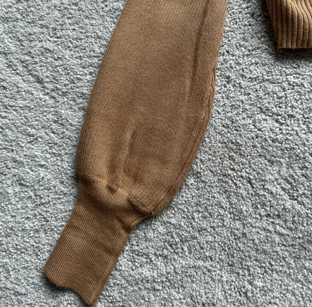 Forever 21 Ribbed Knit Top - Size Small image indicator(4)