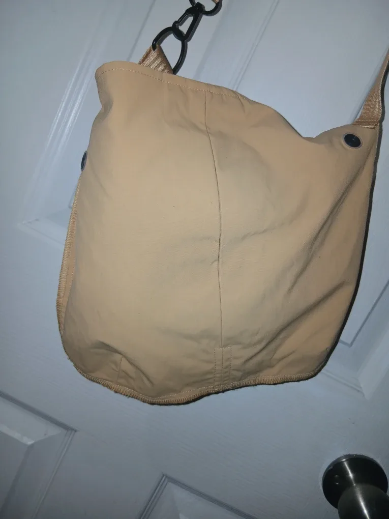 Nike Beige Shoulder Bag image indicator(9)