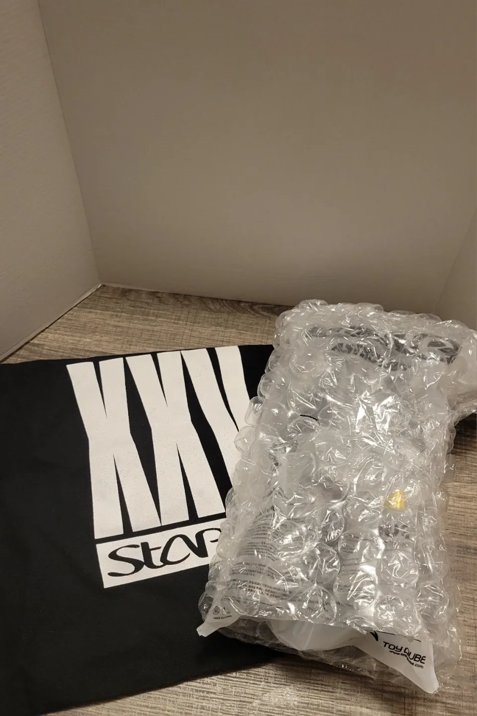 Staple Astro Boy XXV Figure Brand New image indicator(9)