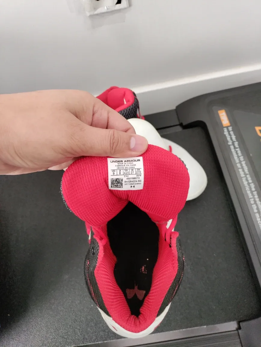 Under Armour Basketball Shoes - Size 8.5 image indicator(2)