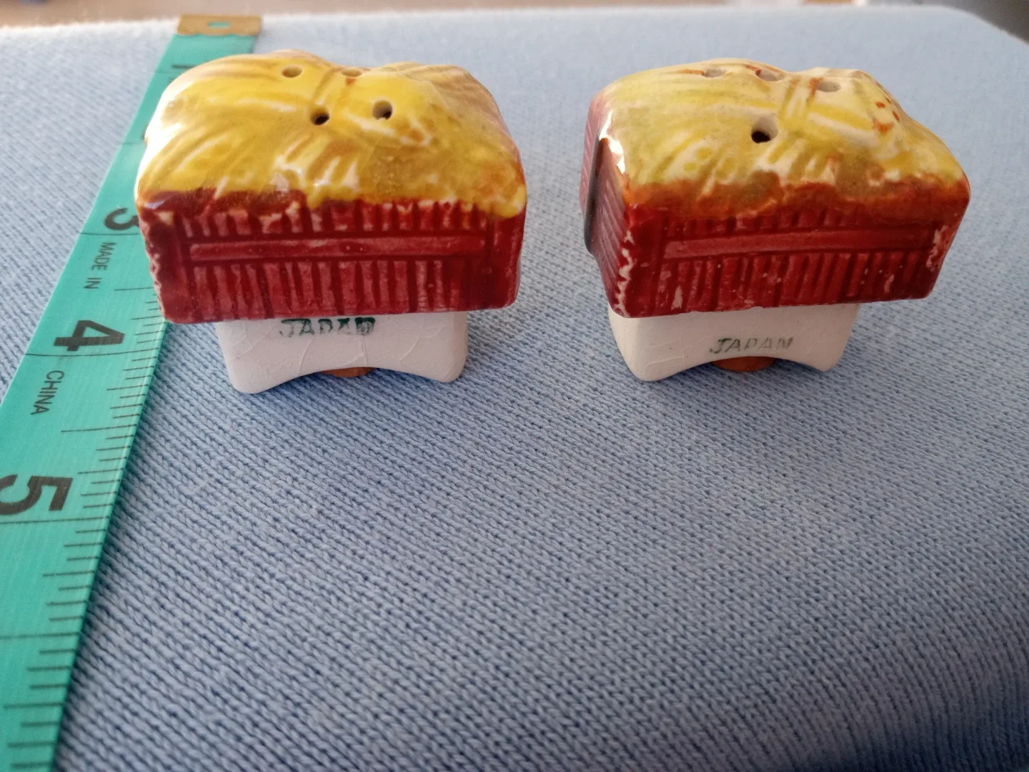 Vintage Hay cart salt and pepper shakers image indicator(2)
