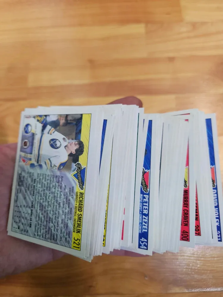 Vintage Hockey Cards - Mixed Lot image indicator(2)